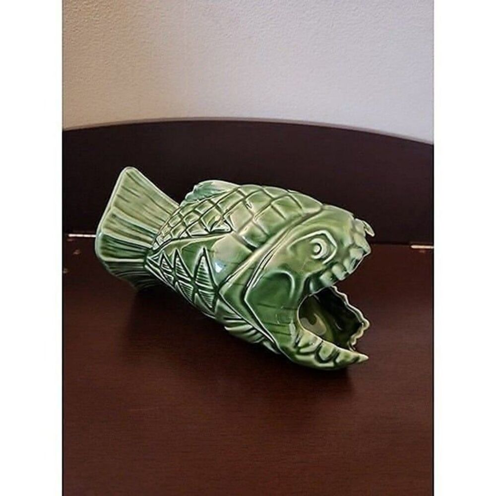 Disney's Trader Sam's Enchanted Tiki Bar 1st Edition Green Piranha Mug